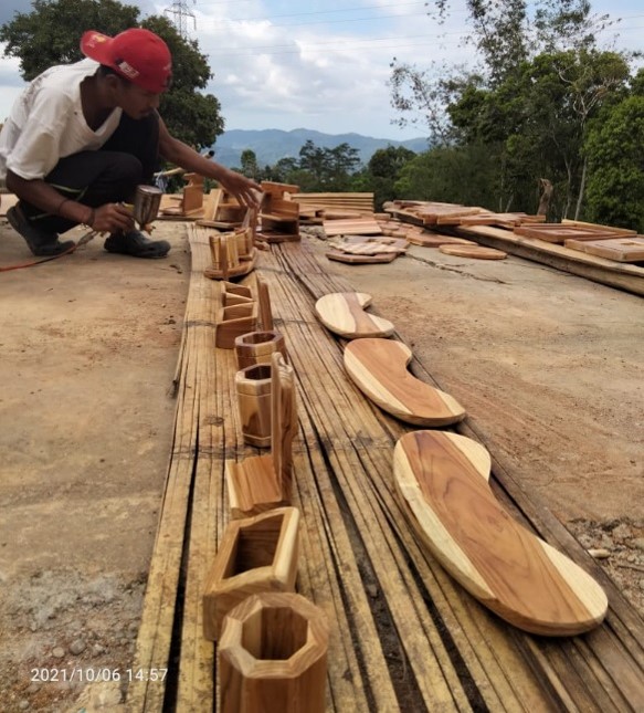 Teak products, sustainable forests